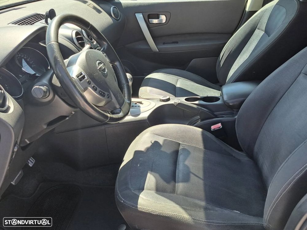 Nissan Qashqai 2.0 dCi 4 x 4 DPF Aut tekna - 8