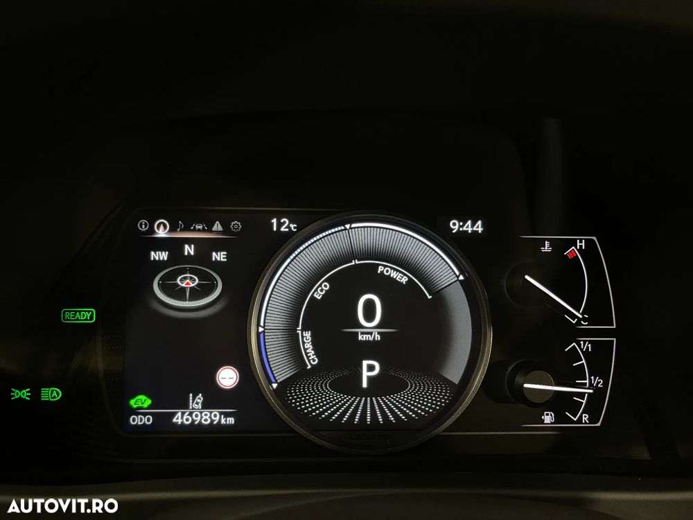 Lexus UX 250h Business Edition - 26