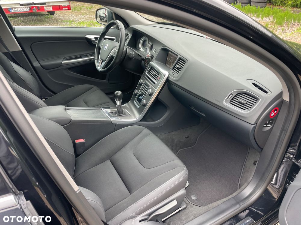 Volvo S60 D3 Summum - 33