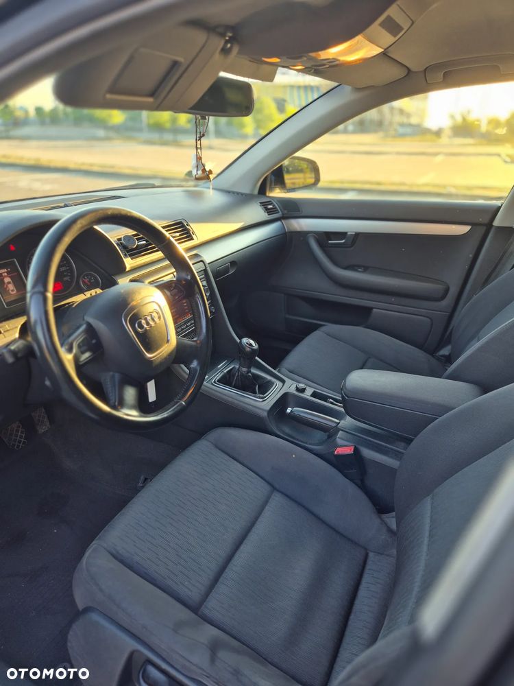 Audi A4 Avant 2.0 TDI - 8