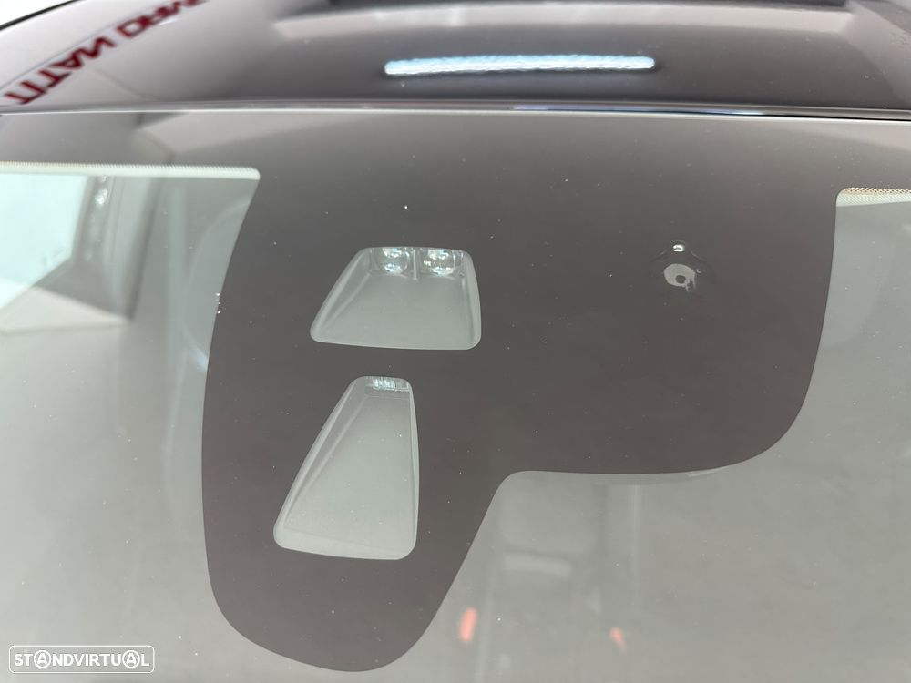 Volvo V40 2.0 D3 Kinetic Geartronic - 40