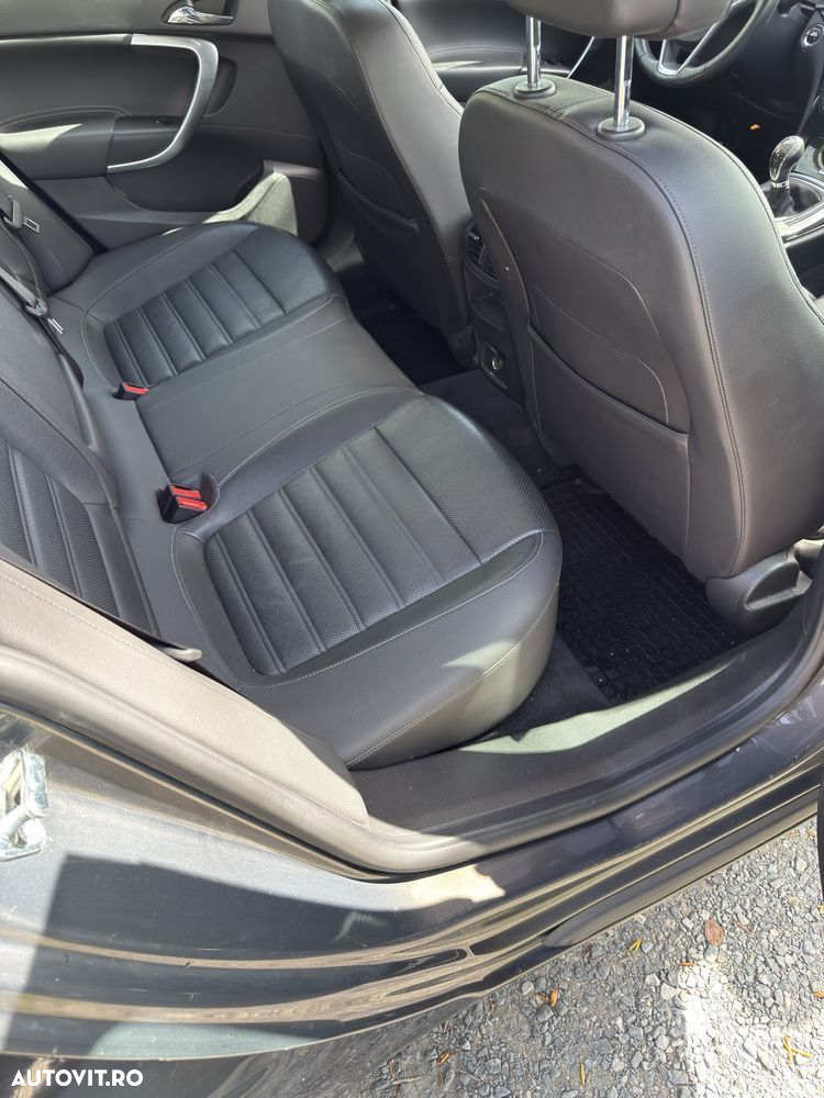 Opel Insignia - 10