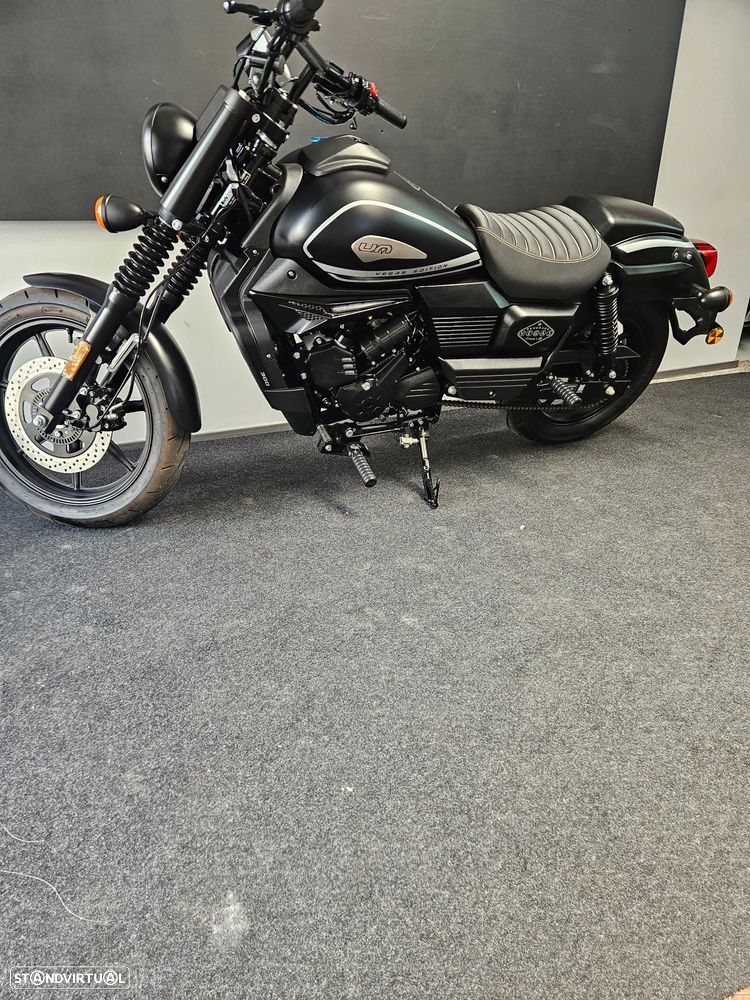 UM Renegade Vegas 300cc - 8