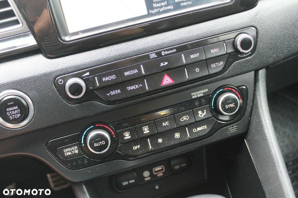Kia Niro 1.6 GDI Hybrid L Business Line - 18