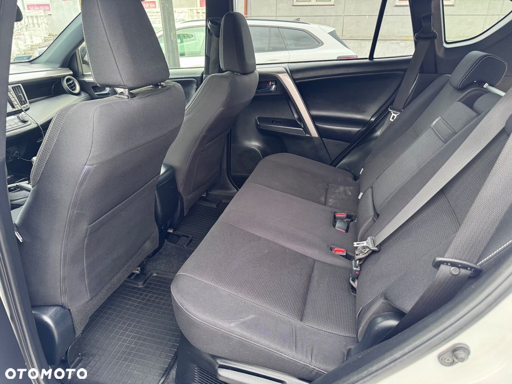 Toyota RAV4 Hybrid Premium 4x2 - 11
