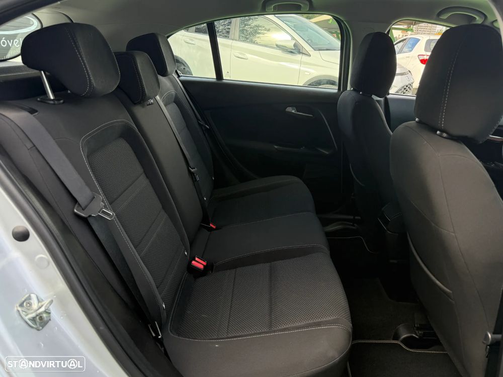 Fiat Tipo 1.3 M-Jet Lounge Tech - 26