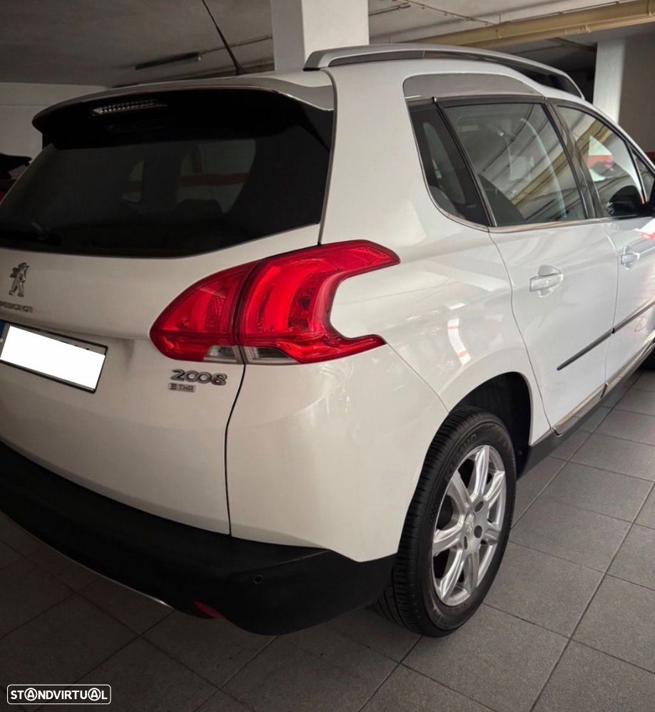 Peugeot 2008 PureTech 110 Stop&Start Allure - 4