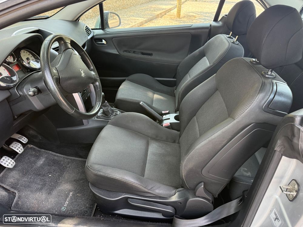 Peugeot 207 CC 1.6 HDi FAP Sport - 17