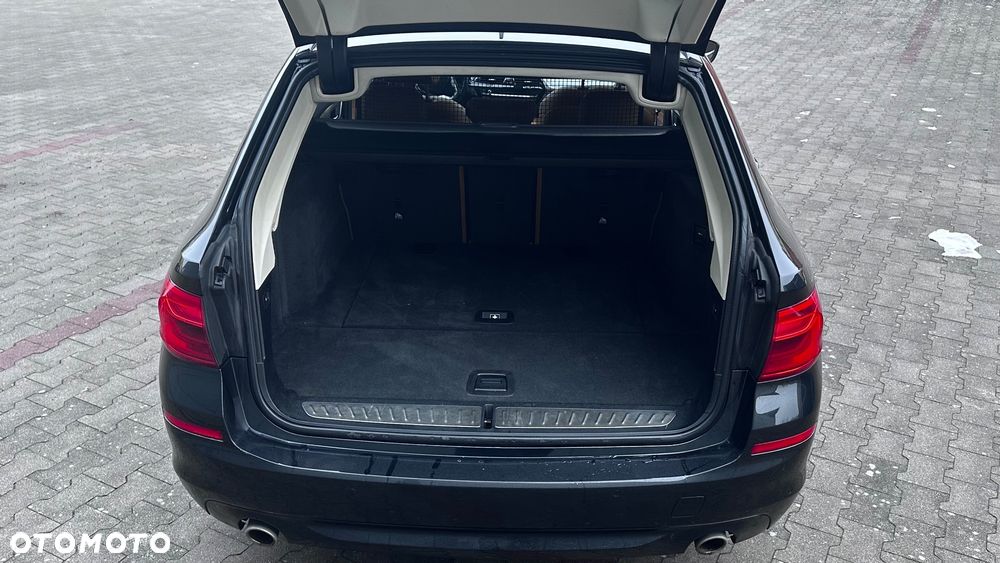 BMW Seria 5 520d Sport Line - 11