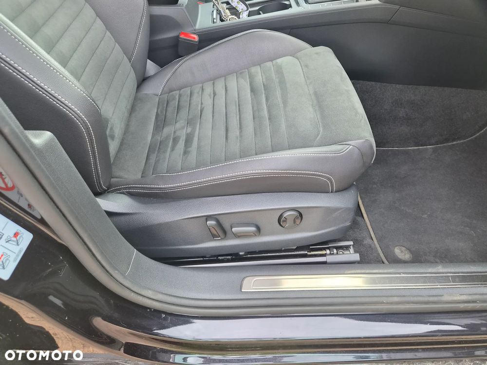 Volkswagen Passat 1.5 TSI EVO Elegance DSG - 6