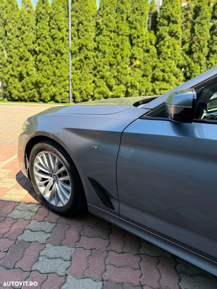 BMW Seria 5 530d xDrive AT - 9