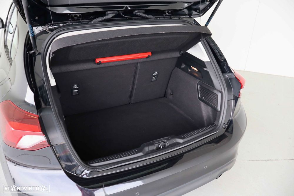 Ford Focus 1.5 TDCi ECOBlue Connected Aut. - 11