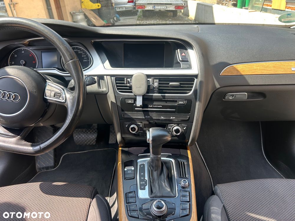 Audi A4 Allroad 2.0 TDI Quattro S tronic - 12
