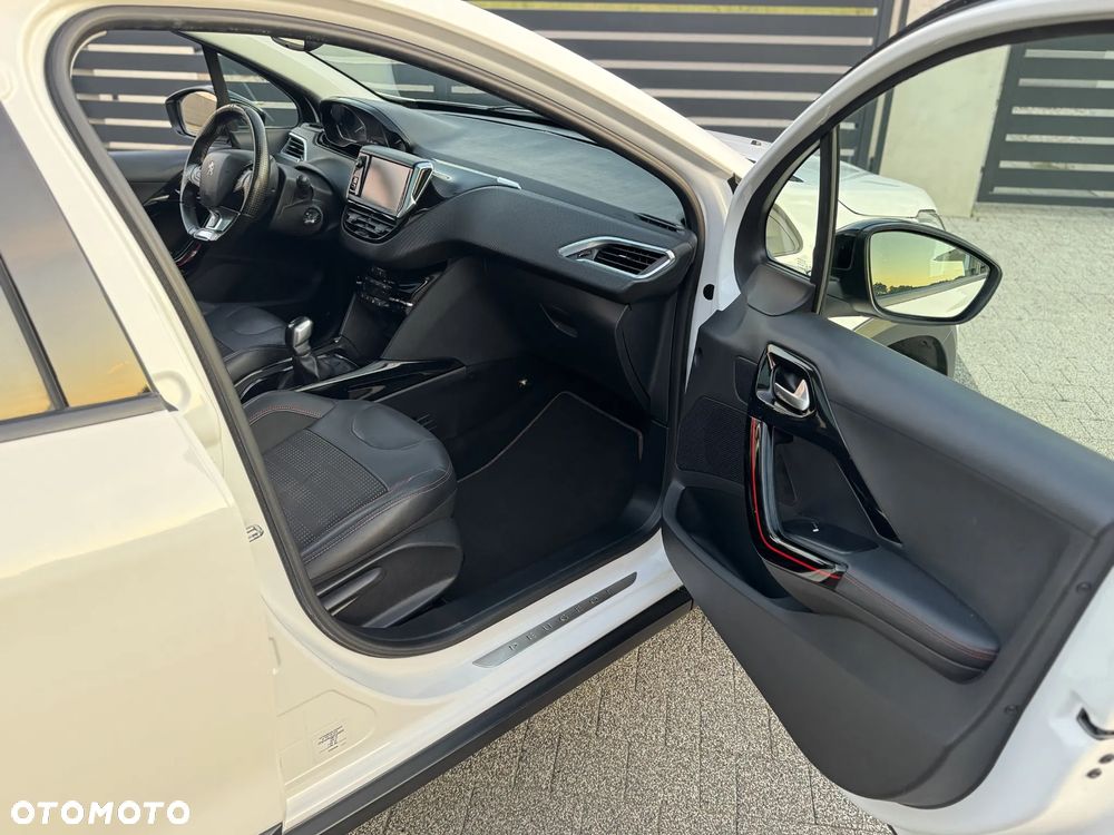 Peugeot 2008 PureTech 110 Stop&Start GT-Line Edition - 25