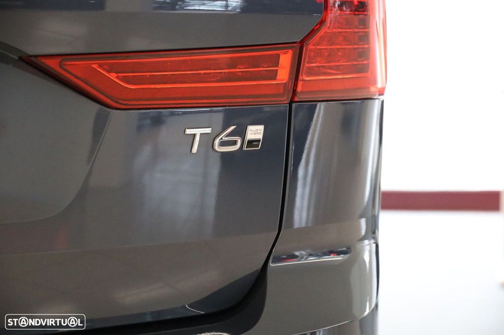 Volvo XC 60 2.0 T6 PHEV Core AWD - 26