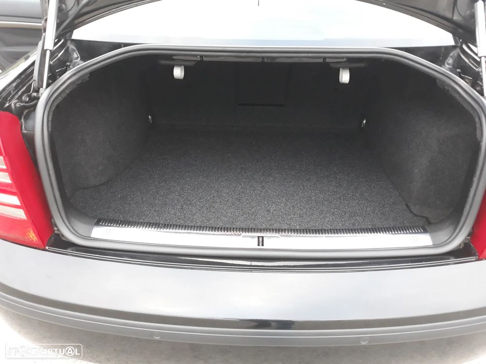 Skoda Superb 1,9 TDI Comfort - 13