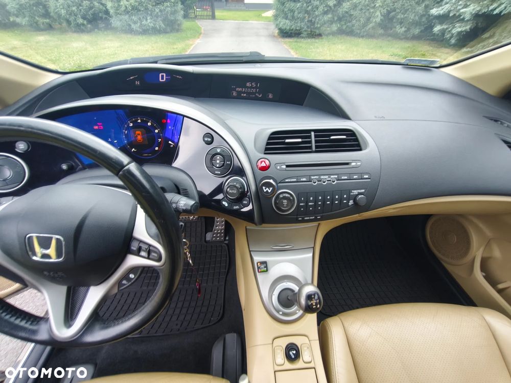 Honda Civic 1.8 Executive - 15