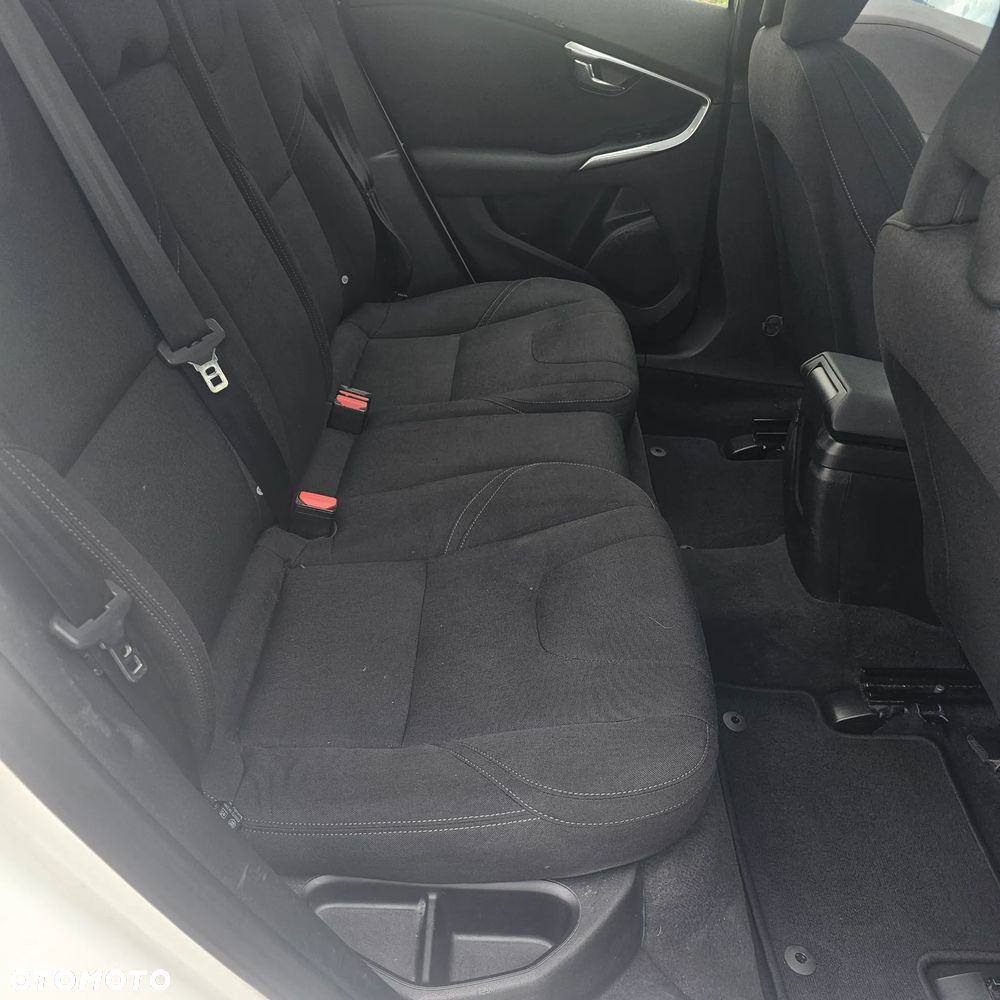 Volvo V40 D2 Kinetic - 22