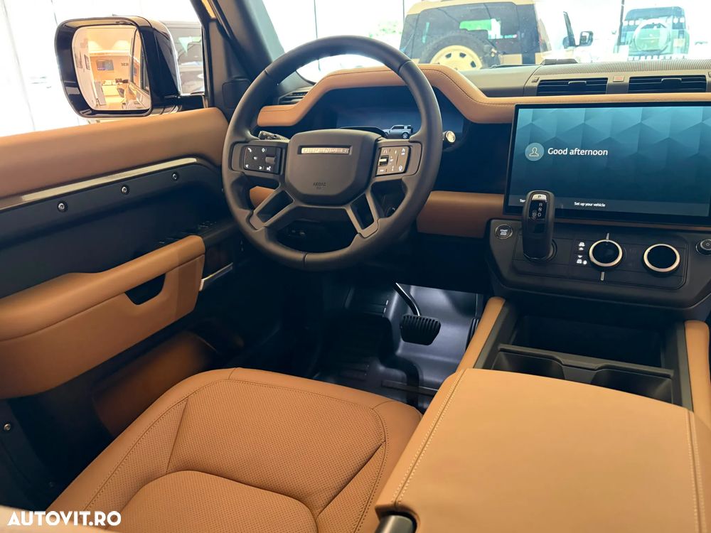Land Rover Defender - 8