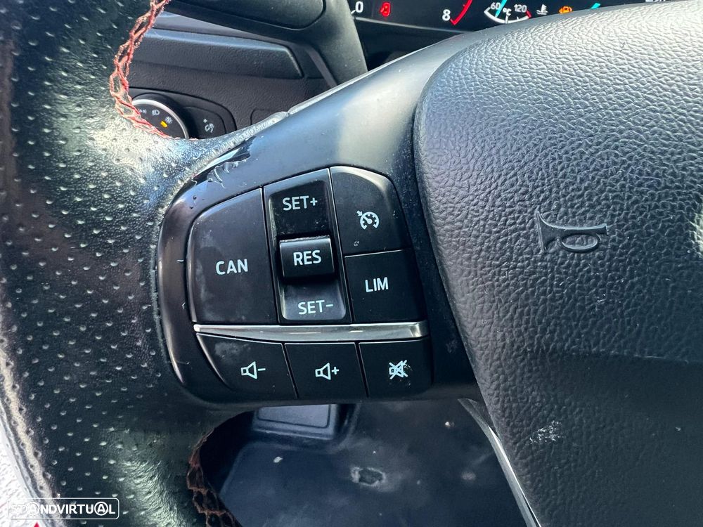 Ford Focus SW 1.0 EcoBoost MHEV ST-Line - 20