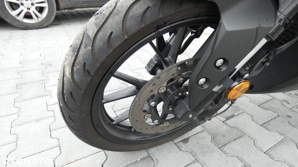 Yamaha YZF - 16