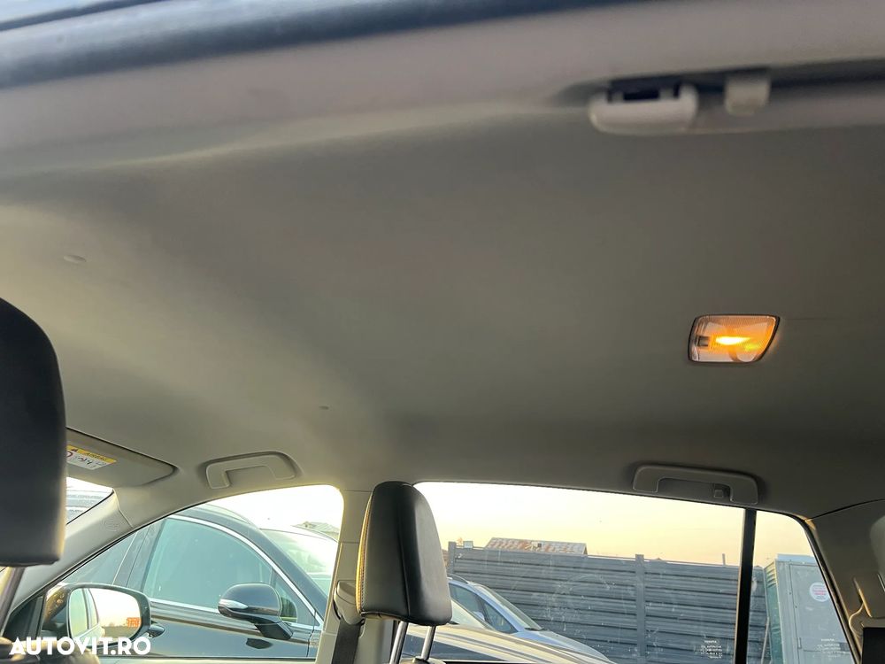 Toyota RAV4 2.2 D-4CAT 4WD Aut Luxury - 11