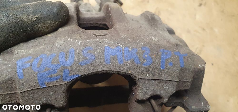 Zacisk hamulcowy prawy Tył Ford Focus Mk3 - 8