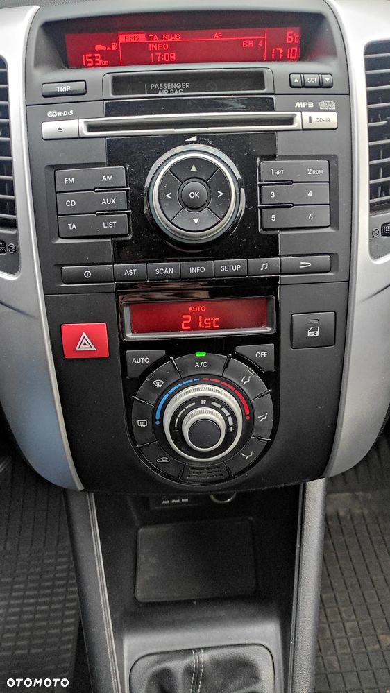 Kia Venga 1.4 L - 10