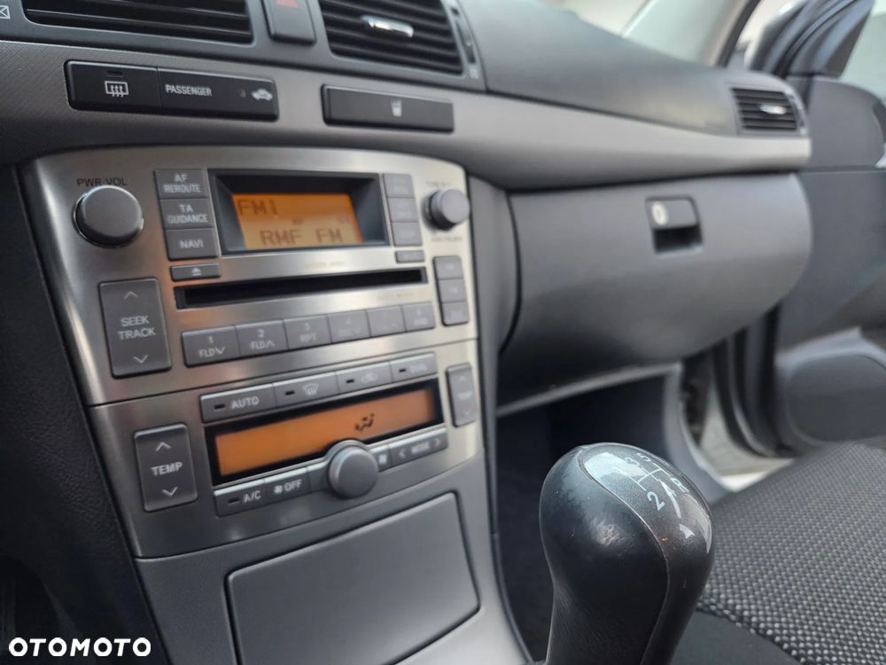 Toyota Avensis 1.8 VVT-i Edition - 17