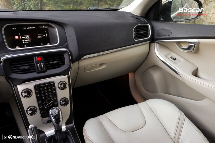 Volvo V40 Cross Country 1.6 D2 VOR Powershift - 14