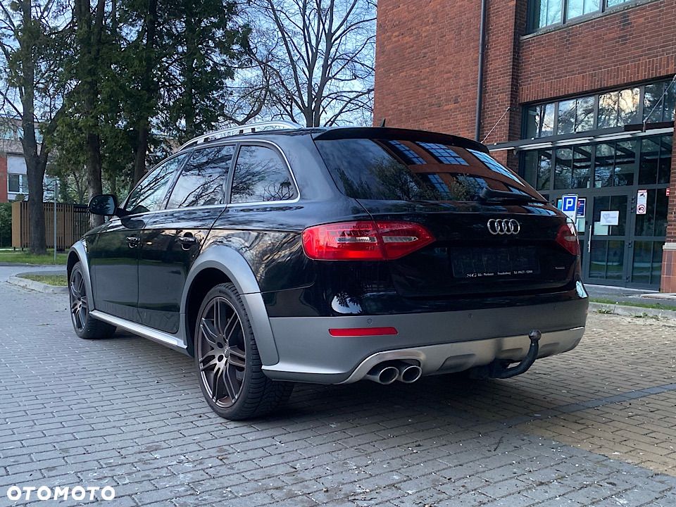 Audi A4 Allroad - 12