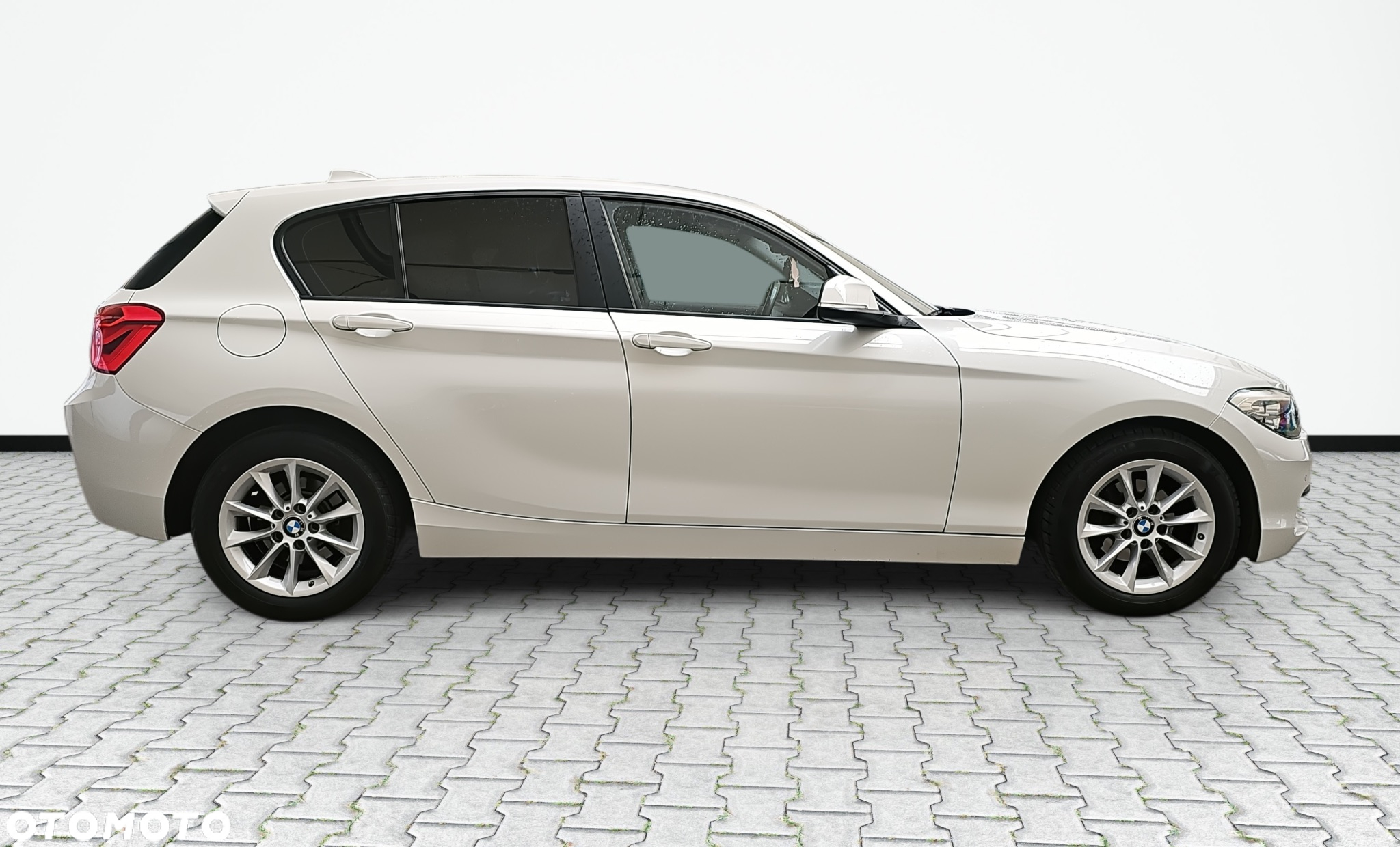 BMW Seria 1 118i - 3