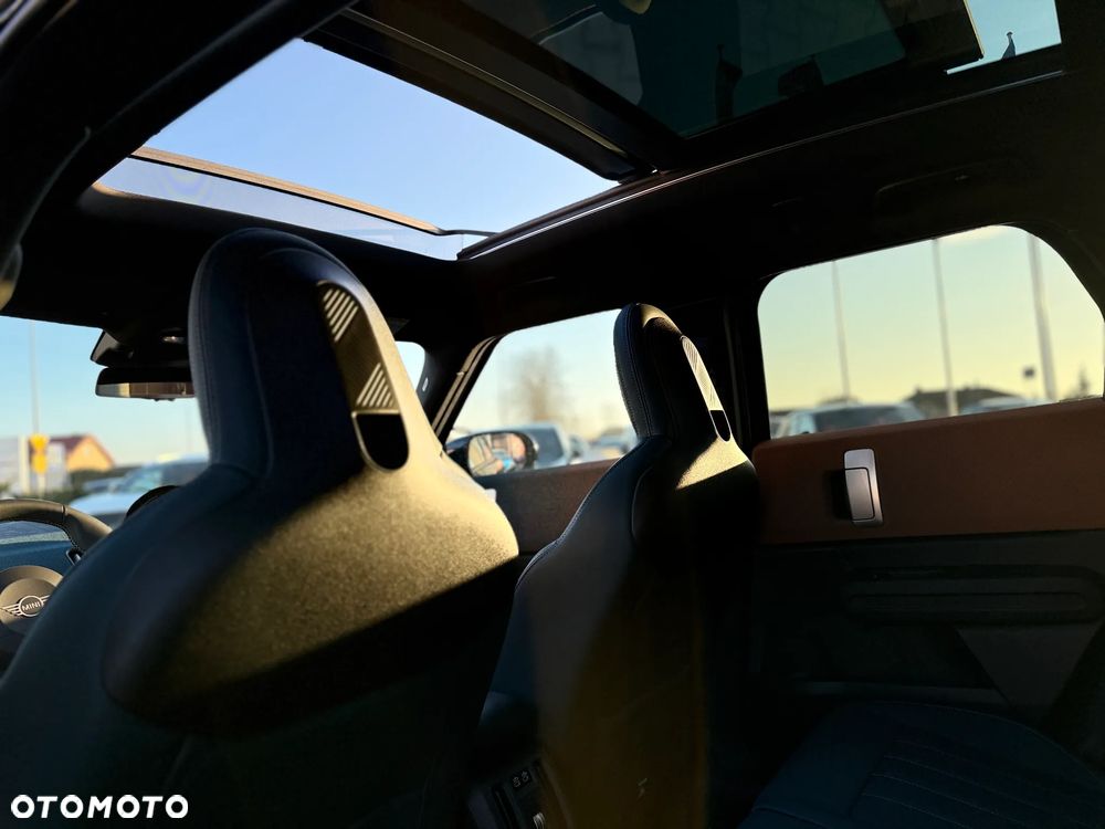 MINI Countryman C mHEV Linia Favoured - 10