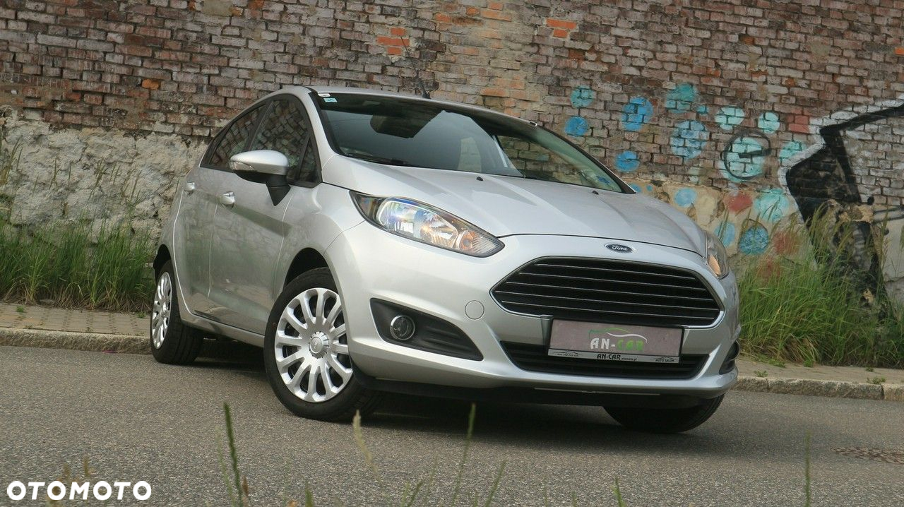Ford Fiesta 1.25 Celebration - 28