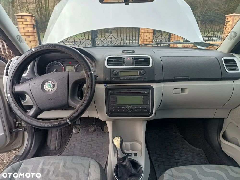 Skoda Roomster 1.6 16V - 10