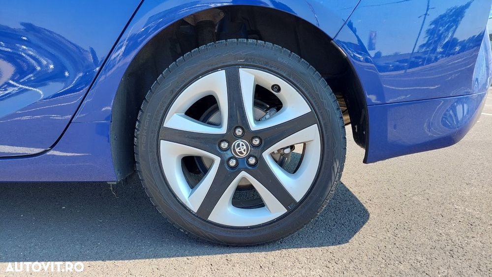 Toyota Prius - 17