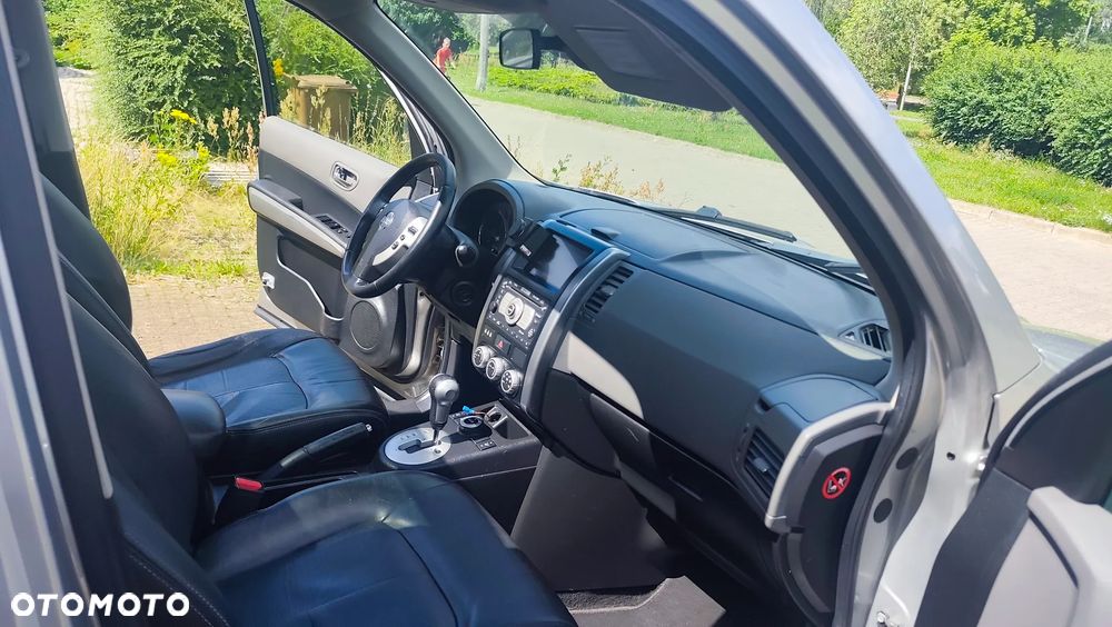 Nissan X-Trail 2.0 dCi 4x4 DPF Automatik Platinum - 16