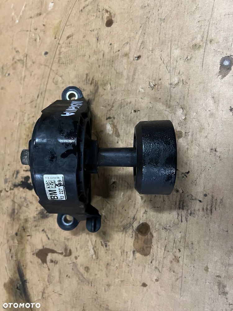 Łapa poduszka silnika skrzyni Opel Insignia A 2.0 CDTI 13227769 - 2