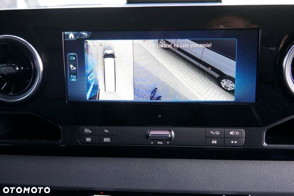 Mercedes-Benz Sprinter - 13