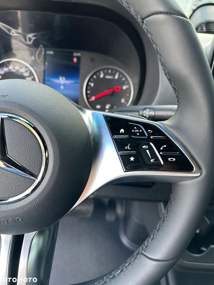 Mercedes-Benz Sprinter - 16