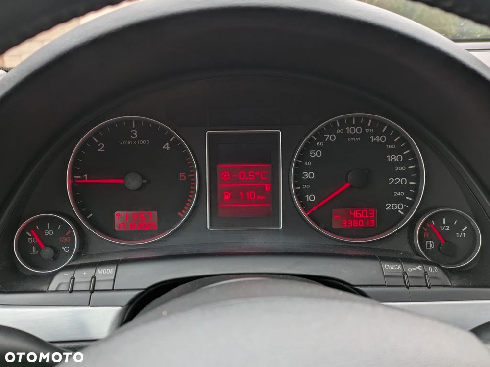 Audi A4 Avant 2.0 TDI DPF - 5