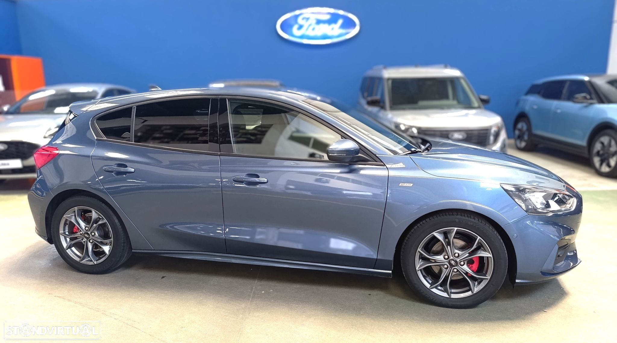 Ford Focus 1.0 EcoBoost Hybrid ST-LINE X - 1