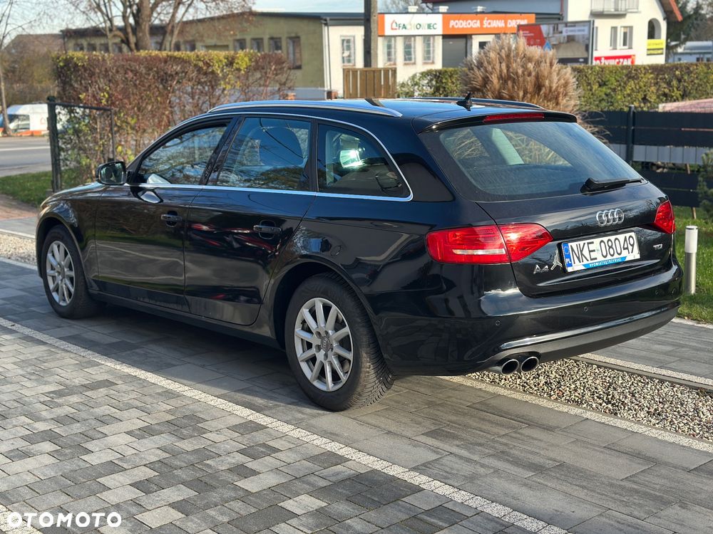 Audi A4 Avant 2.0 TDI DPF Ambiente - 32