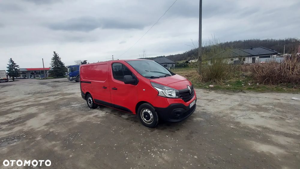 Renault TRAFIC - 2