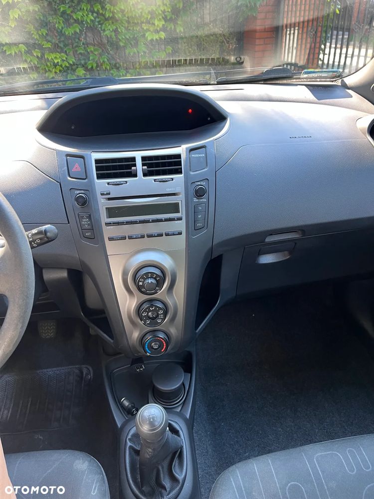 Toyota Yaris - 19