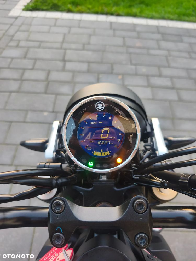 Yamaha XSR - 22