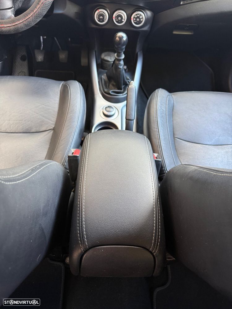 Citroën C-crosser 2.2 HDi Exclusive - 22