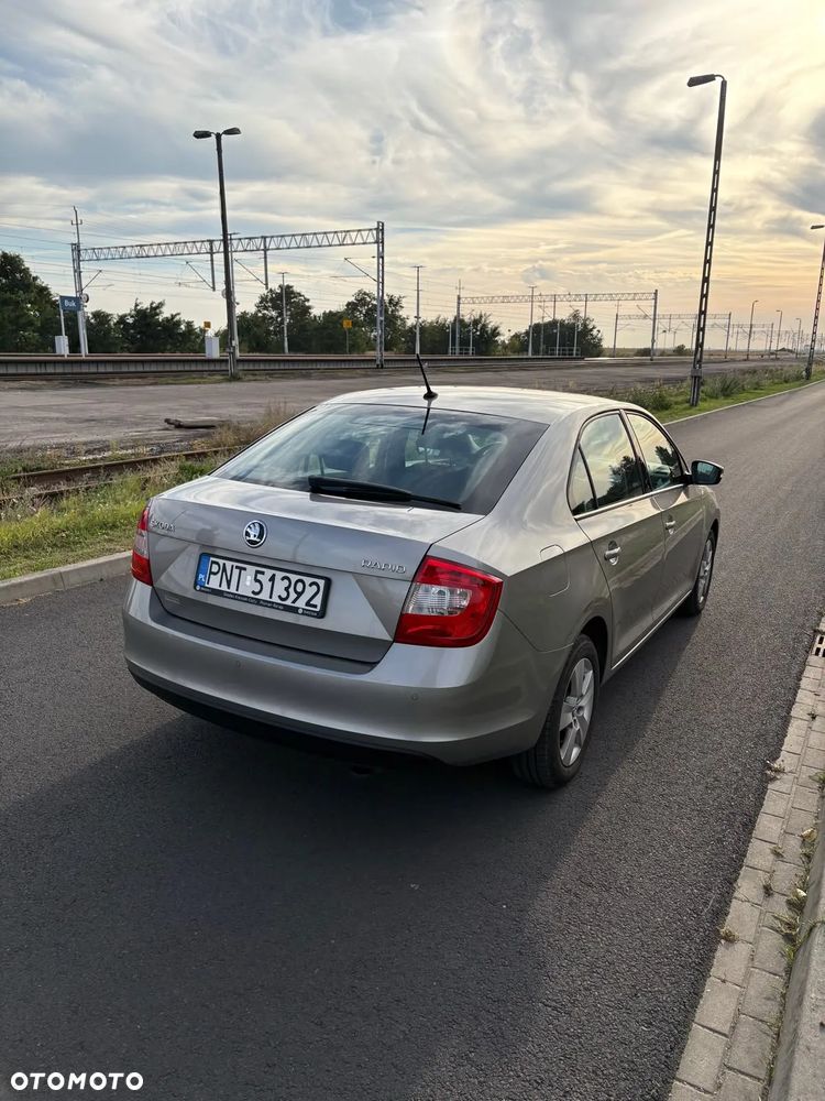 Skoda RAPID - 7