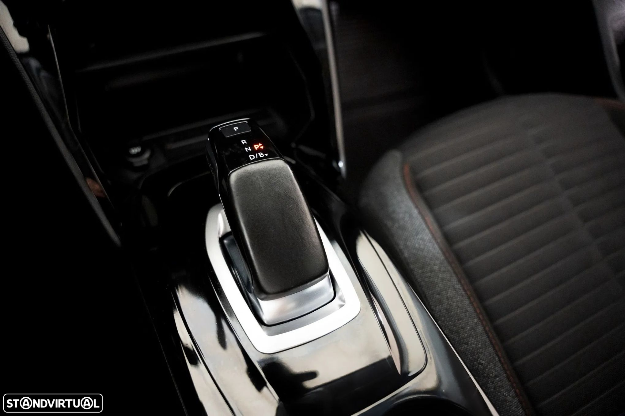 Peugeot e-208 50 kWh Active Pack - 8