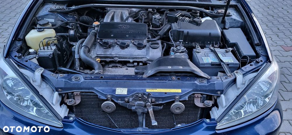 Toyota Camry 3.0 V6 - 24